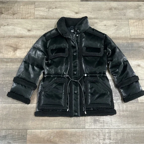 ALO Yoga Glossy Black Puffer Coat - Picture 12 of 12